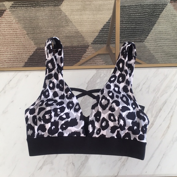 Brand New Asos Leopard Sports Bra Petite S - Picture 3 of 4